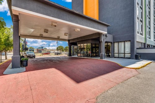 Wyndham Garden Wichita Downtown - image 10