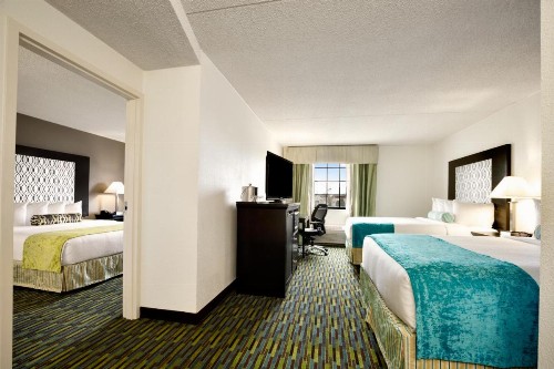 Wyndham Garden Wichita Downtown - image 12