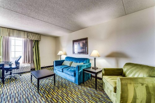 Wyndham Garden Wichita Downtown - image 18