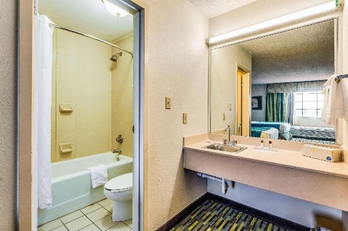 Wyndham Garden Wichita Downtown - image 24