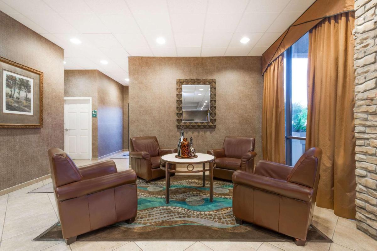 Wyndham Garden Wichita Downtown - image 3