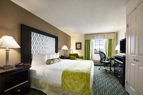 Wyndham Garden Wichita Downtown - image 39