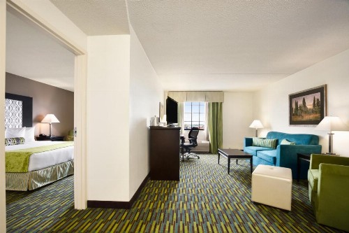 Wyndham Garden Wichita Downtown - image 41