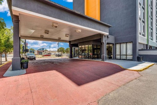 Wyndham Garden Wichita Downtown - image 6