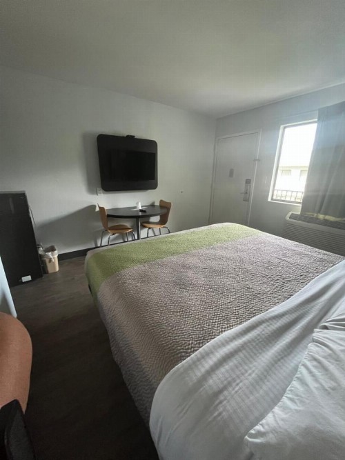 Motel 6-Wichita KS - image 18
