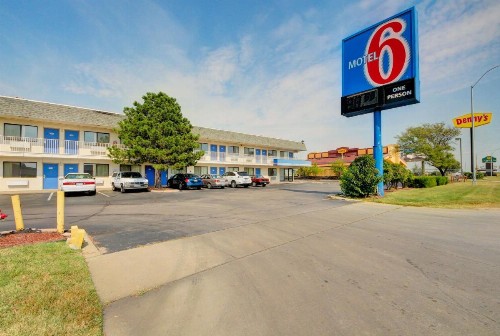 Motel 6-Wichita KS - image 36