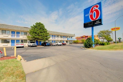 Motel 6-Wichita KS - image 37