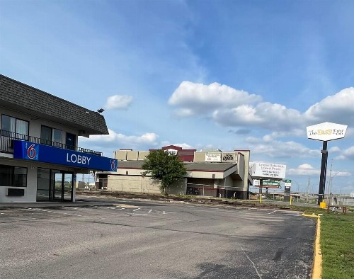 Motel 6-Wichita KS - image 4