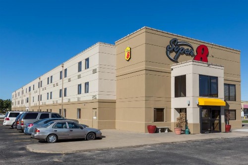 Super 8 by Wyndham Wichita North - image 34