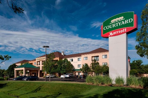 Courtyard by Marriott Wichita East - image 4