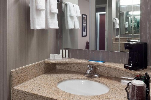 Courtyard by Marriott Wichita East - image 6