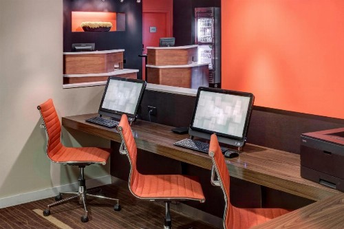 Courtyard by Marriott Wichita East - image 9