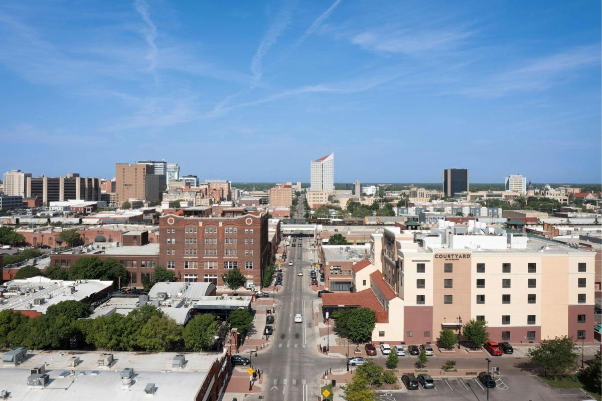 Courtyard by Marriott Wichita at Old Town - image 2