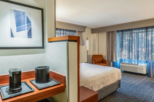 Courtyard by Marriott Wichita at Old Town - image 36