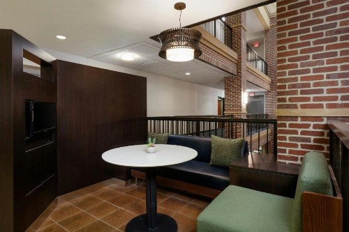 Courtyard by Marriott Wichita at Old Town - image 42