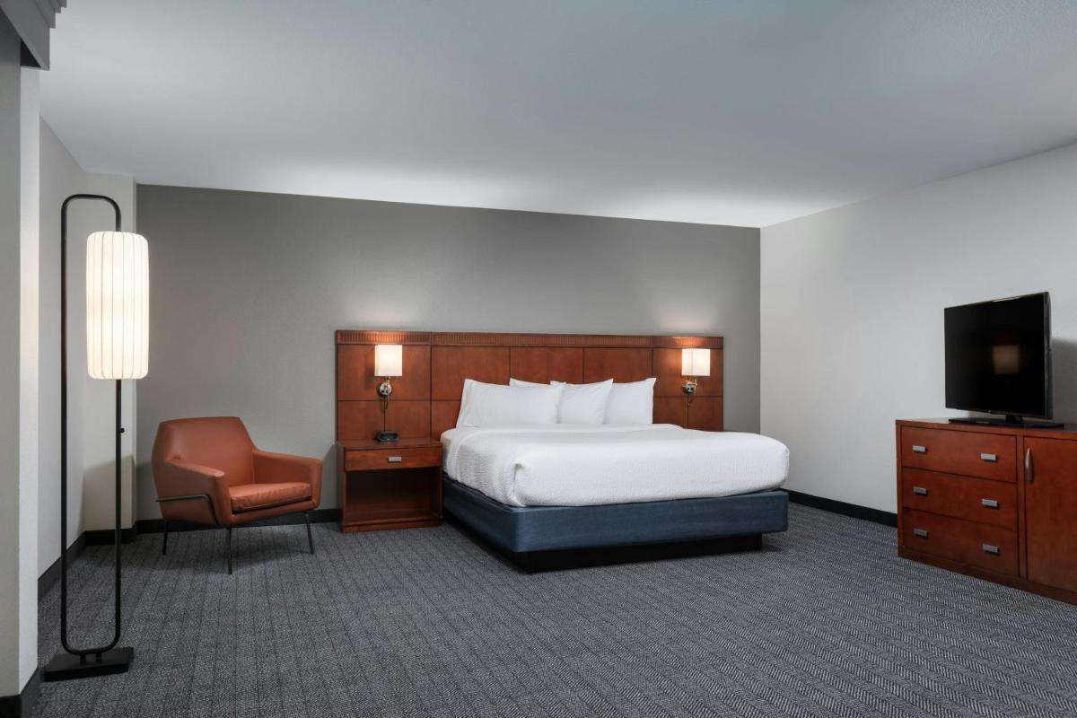 Courtyard by Marriott Wichita at Old Town - image 5