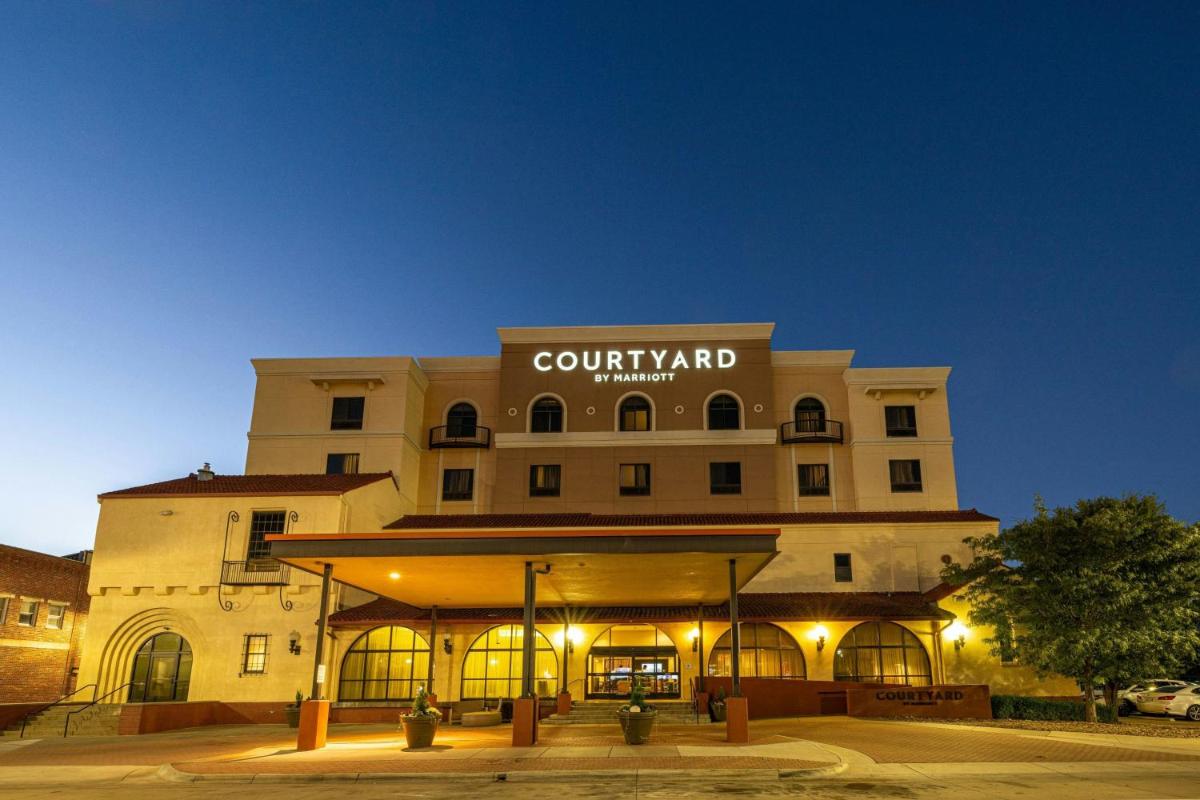 Courtyard by Marriott Wichita at Old Town - image 7