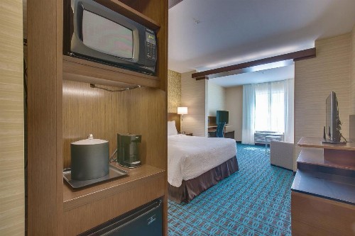 Fairfield Inn & Suites By Marriott Wichita East - image 22