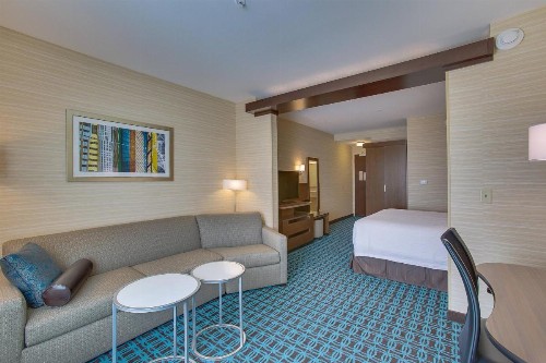 Fairfield Inn & Suites By Marriott Wichita East - image 23