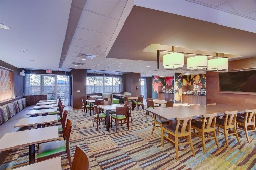 Fairfield Inn & Suites By Marriott Wichita East - image 6