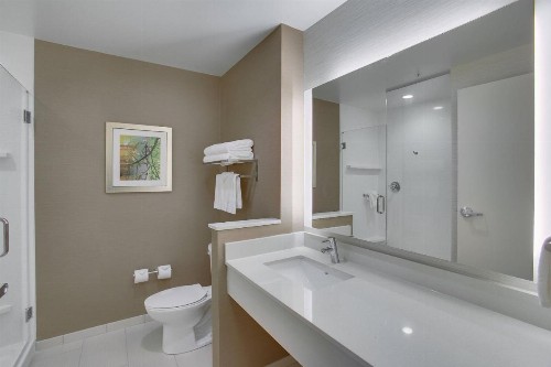 Fairfield Inn & Suites By Marriott Wichita East - image 8