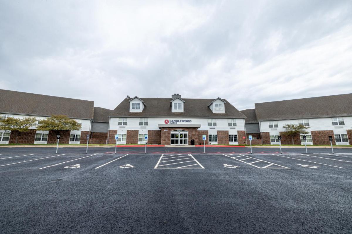 Wichita West Inn and Suites - image 3
