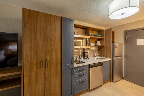 Wichita West Inn and Suites - image 37