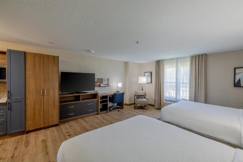 Wichita West Inn and Suites - image 9