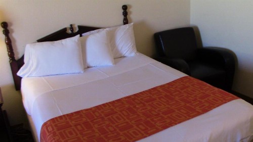 Howard Johnson by Wyndham Wichita Airport - image 16