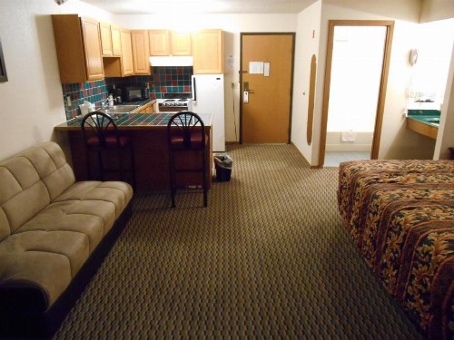 Howard Johnson by Wyndham Wichita Airport - image 33