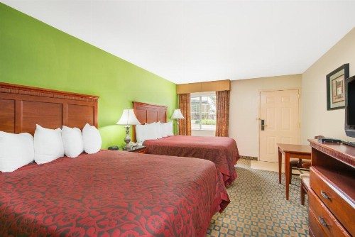 Days Inn & Suites by Wyndham Wichita - image 24
