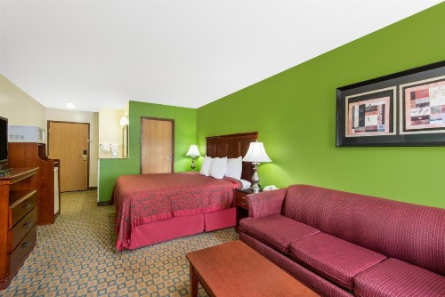 Days Inn & Suites by Wyndham Wichita - image 25