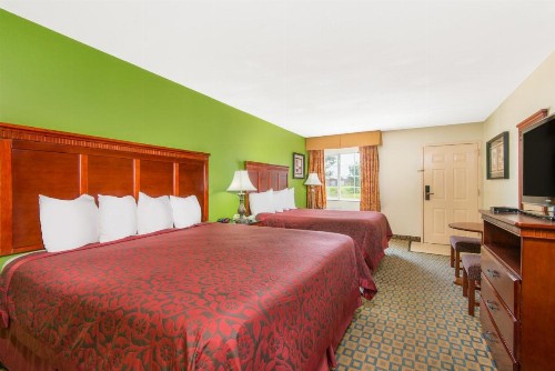 Days Inn & Suites by Wyndham Wichita - image 27
