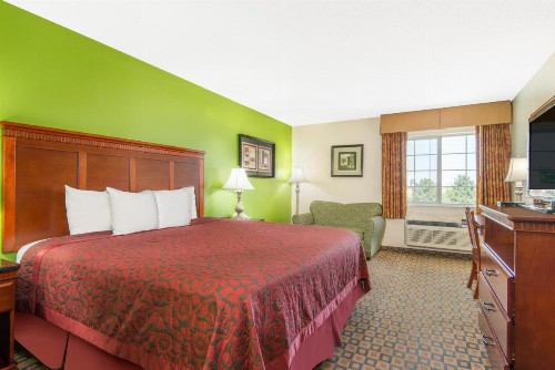 Days Inn & Suites by Wyndham Wichita - image 28