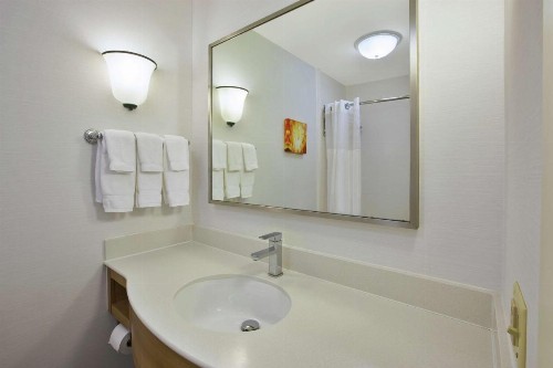 Hilton Garden Inn Wichita - image 28