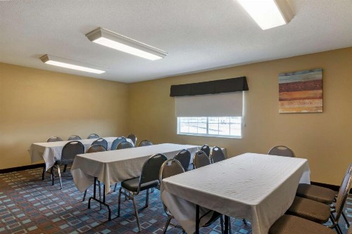 Best Western Governors Inn and Suites - image 25