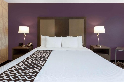 La Quinta by Wyndham Wichita Airport - image 11
