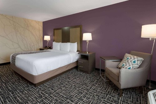 La Quinta by Wyndham Wichita Airport - image 14