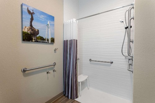 La Quinta by Wyndham Wichita Airport - image 19