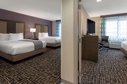 La Quinta by Wyndham Wichita Airport - image 20