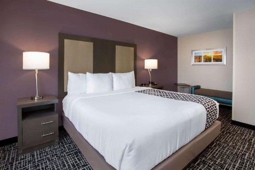 La Quinta by Wyndham Wichita Airport - image 30