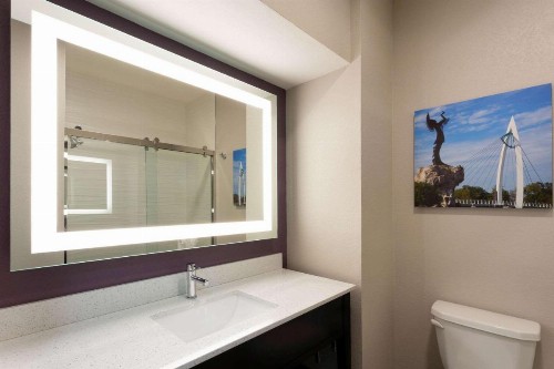 La Quinta by Wyndham Wichita Airport - image 32