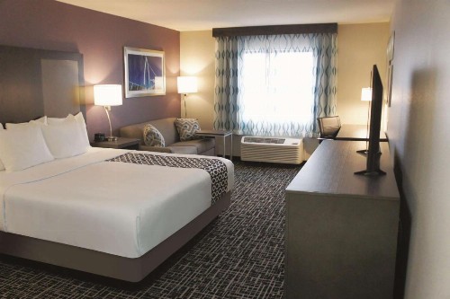 La Quinta by Wyndham Wichita Airport - image 42