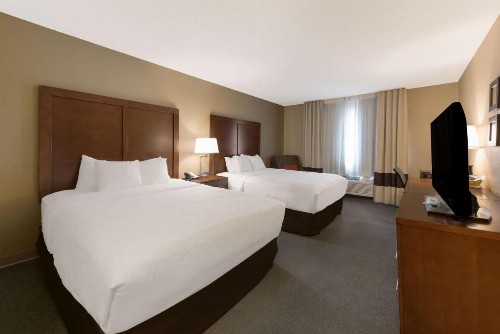 Comfort Inn East Wichita - image 21