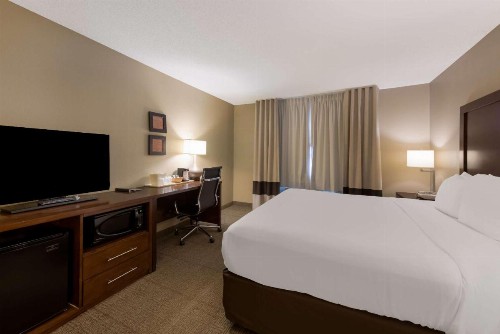 Comfort Inn East Wichita - image 23