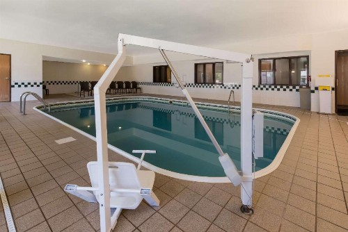 Comfort Inn East Wichita - image 25