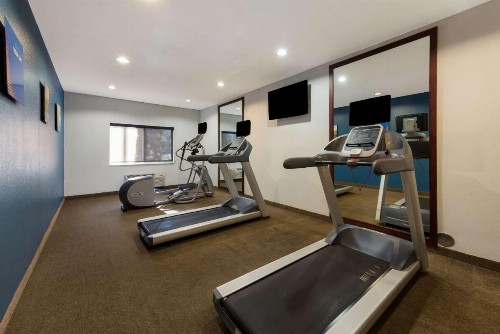 Comfort Inn East Wichita - image 27