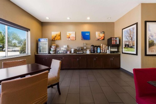 Comfort Inn East Wichita - image 29