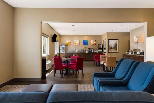 Comfort Inn East Wichita - image 3