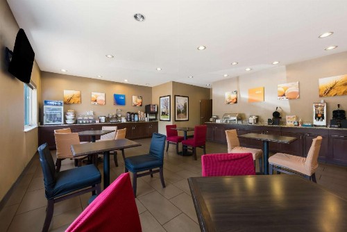 Comfort Inn East Wichita - image 30
